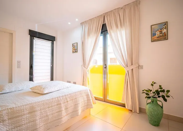 Soleado Alegria Con Piscina شقة تورّيفيِخا